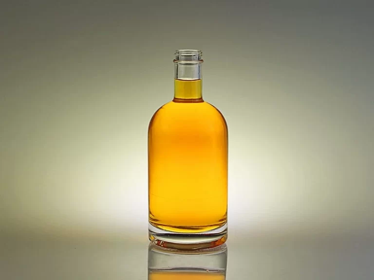 750ml classic vodka bottle