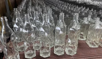 VALIANT Glass Bottle